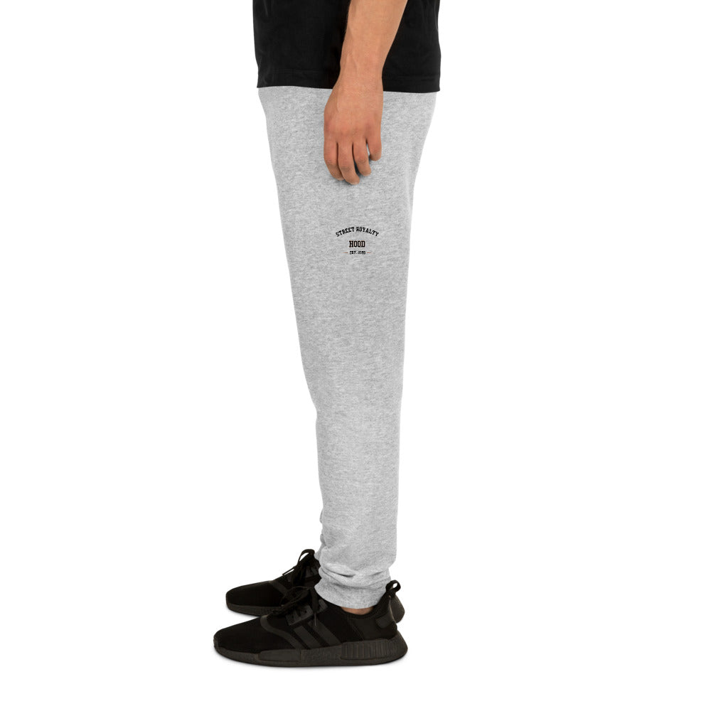 Jogger Street Royalty Arco College gris atlético, detalle estampado pierna izquierda