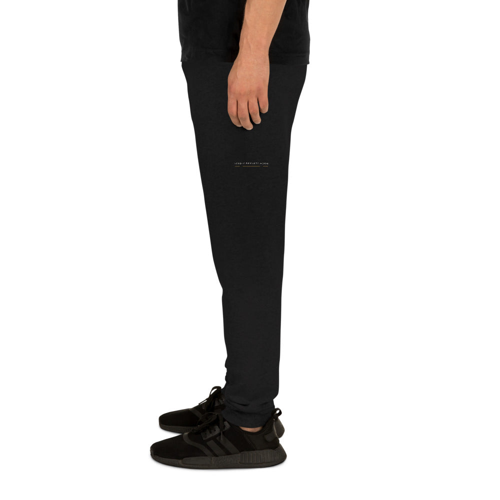 Jogger Street Royalty Wide Lockup negro, detalle estampado pierna izquierda