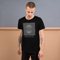 Camiseta Onda Óptica — Negro — modelo con tatuajes