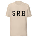Camiseta crema Street Royalty Hood con iniciales SRH varsity en tinta negra, vista frontal