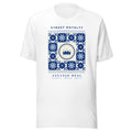 Camiseta Azulejo Real blanca — panel de azulejos cobalto con corona SRHOOD, vista frontal