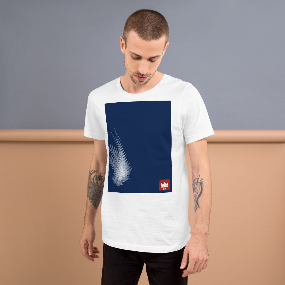 Camiseta Cianotipo Helecho — Blanco — modelo con tatuajes