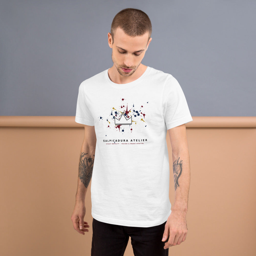Camiseta Salpicadura Atelier — Blanco — modelo con tatuajes