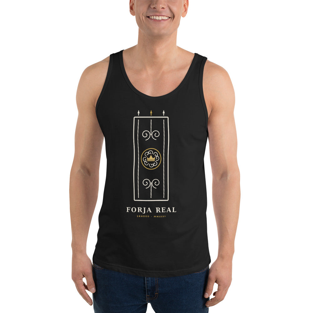 Camiseta de tirantes Forja negra — vista frontal con columna de reja y medallón